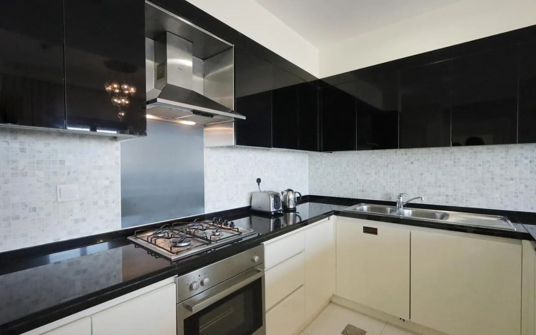 Homely 2Br - Downtown Next To Dubai Mall 0*,  United Arab Emirates